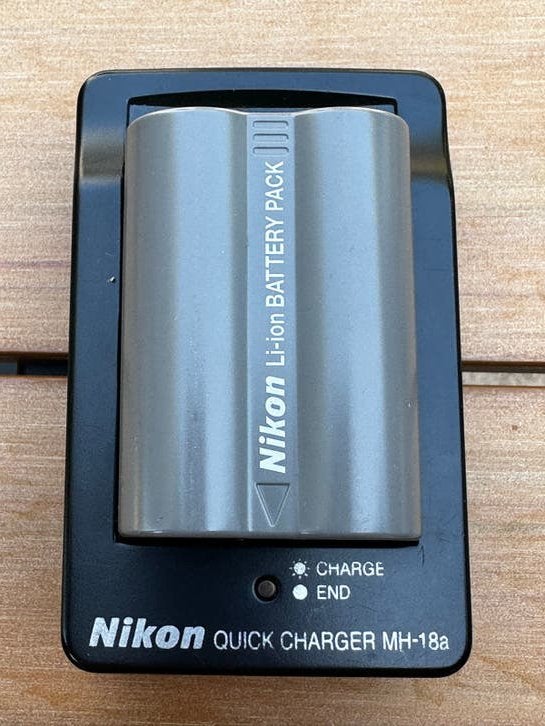 Nikon EN-EL3e Accu met MH-18a Oplader, Gebruikt, Nikon, Opladen via netstroom, Nikon