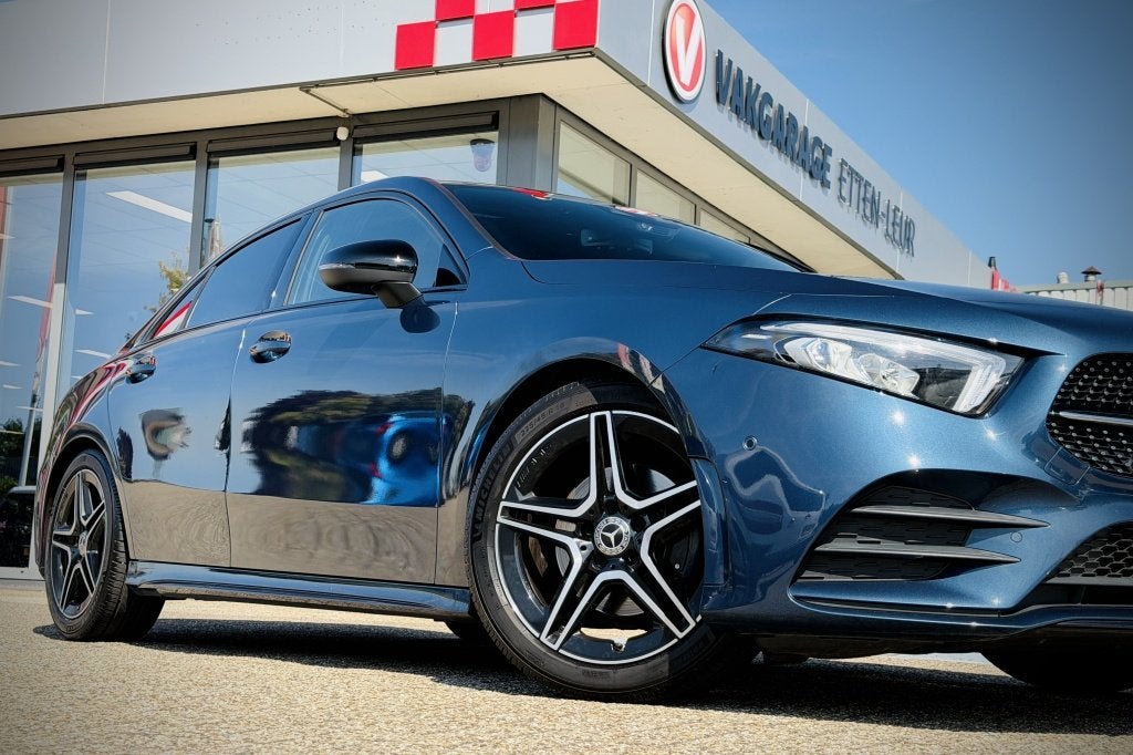 Mercedes-Benz A-Klasse 180 Bns Sol. AMG | SCHUIFDAK | CARPLA, Auto's, 12 maanden, 136 pk, Gebruikt, Euro 6