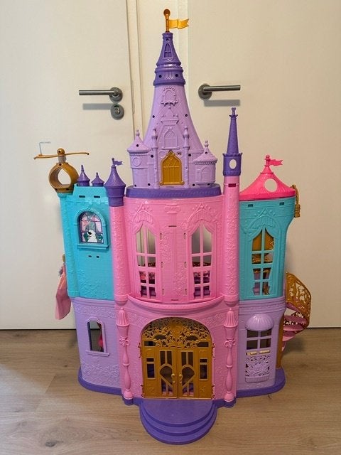 Disney Princess Magische Avonturen Kasteel, Ophalen, Zo goed als nieuw, Poppenhuis