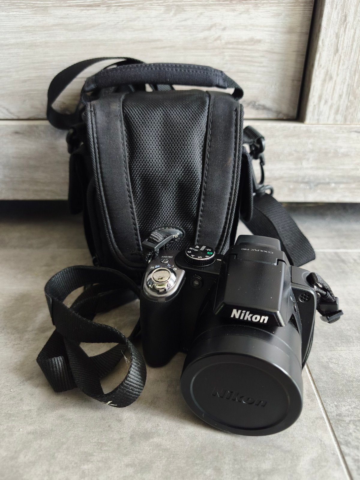 Nikon coolpix P80 digitale camera met tasje (werkend), Ophalen of Verzenden, Zo goed als nieuw, 10 megapixels, Nikon