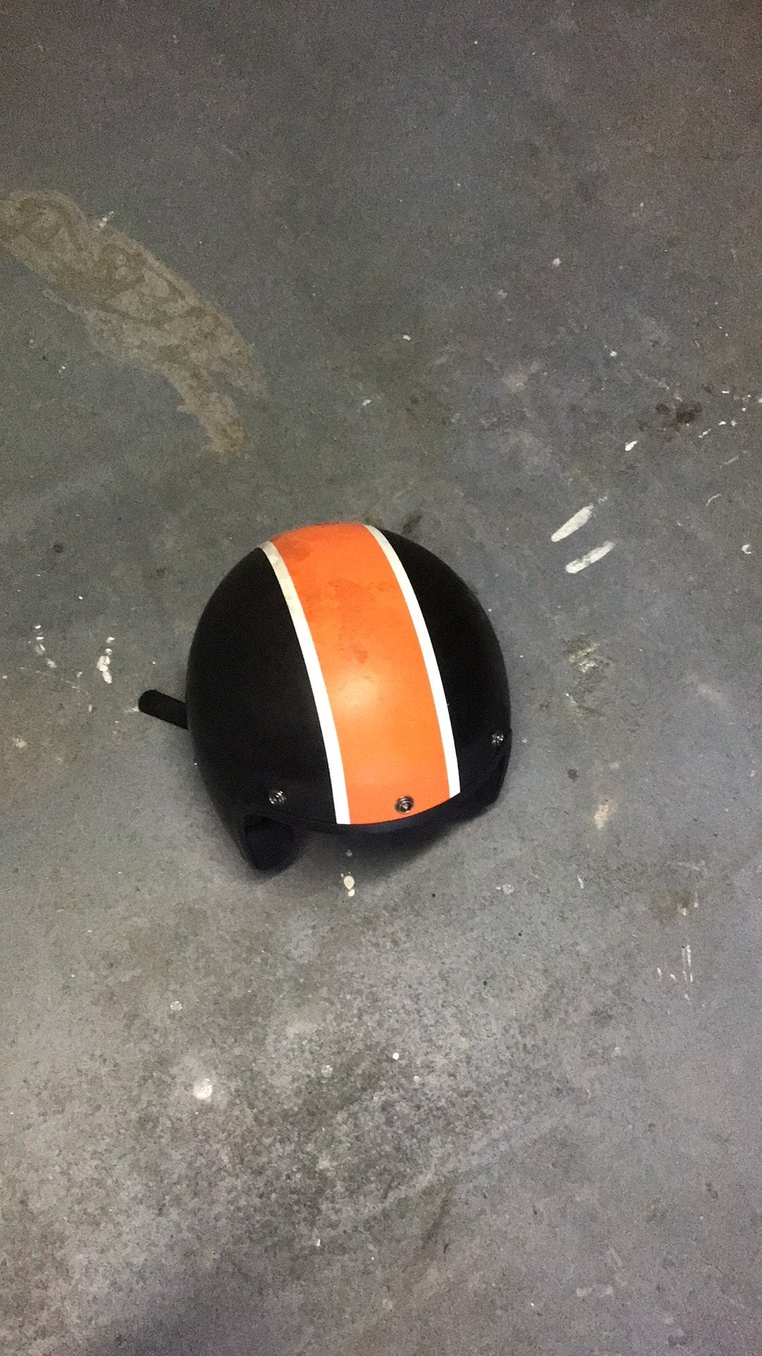 Helm maat xl, Ophalen