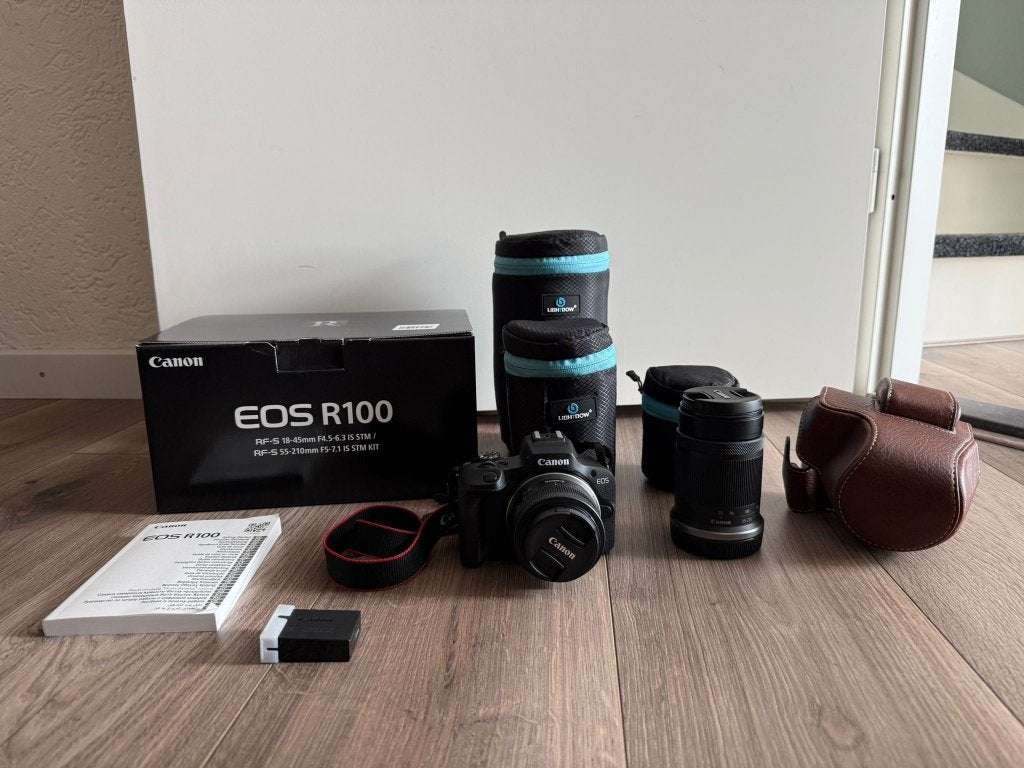 Canon EOS R100 - Standaardlens + zoomlens + accessoires, Audio, Tv en Foto, Fotocamera's Digitaal, Canon, Zo goed als nieuw, 8 keer of meer