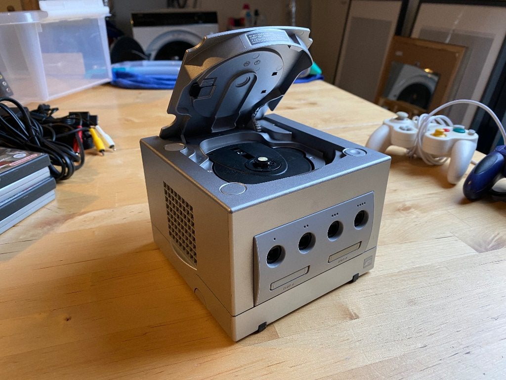 Nintendo GameCube (zilver), evt met games, Spelcomputers en Games, Ophalen, Met games, Zo goed als nieuw, Met 3 controllers of meer