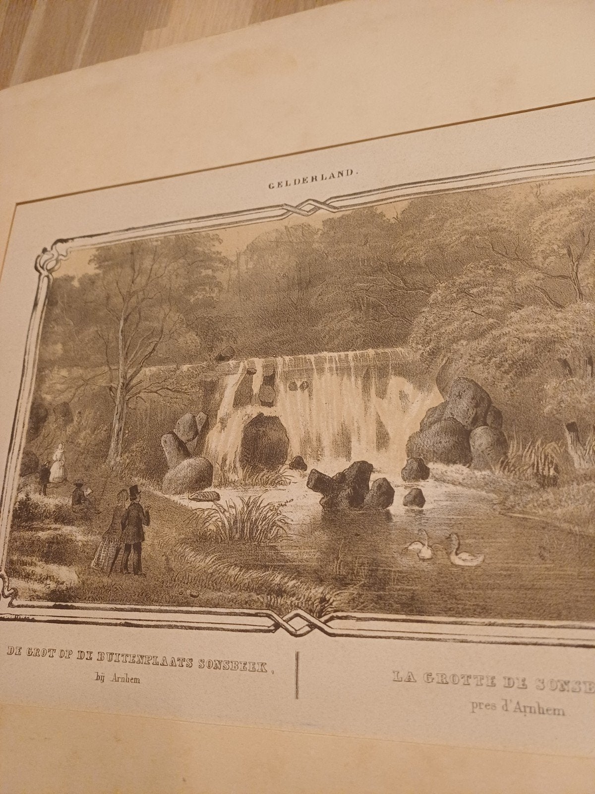 Antieke Litho : De Grot op Buitenplaats Sonsbeek (1, Antiek en Kunst, Kunst | Litho's en Zeefdrukken, Ophalen, Landschappen, Lithografie