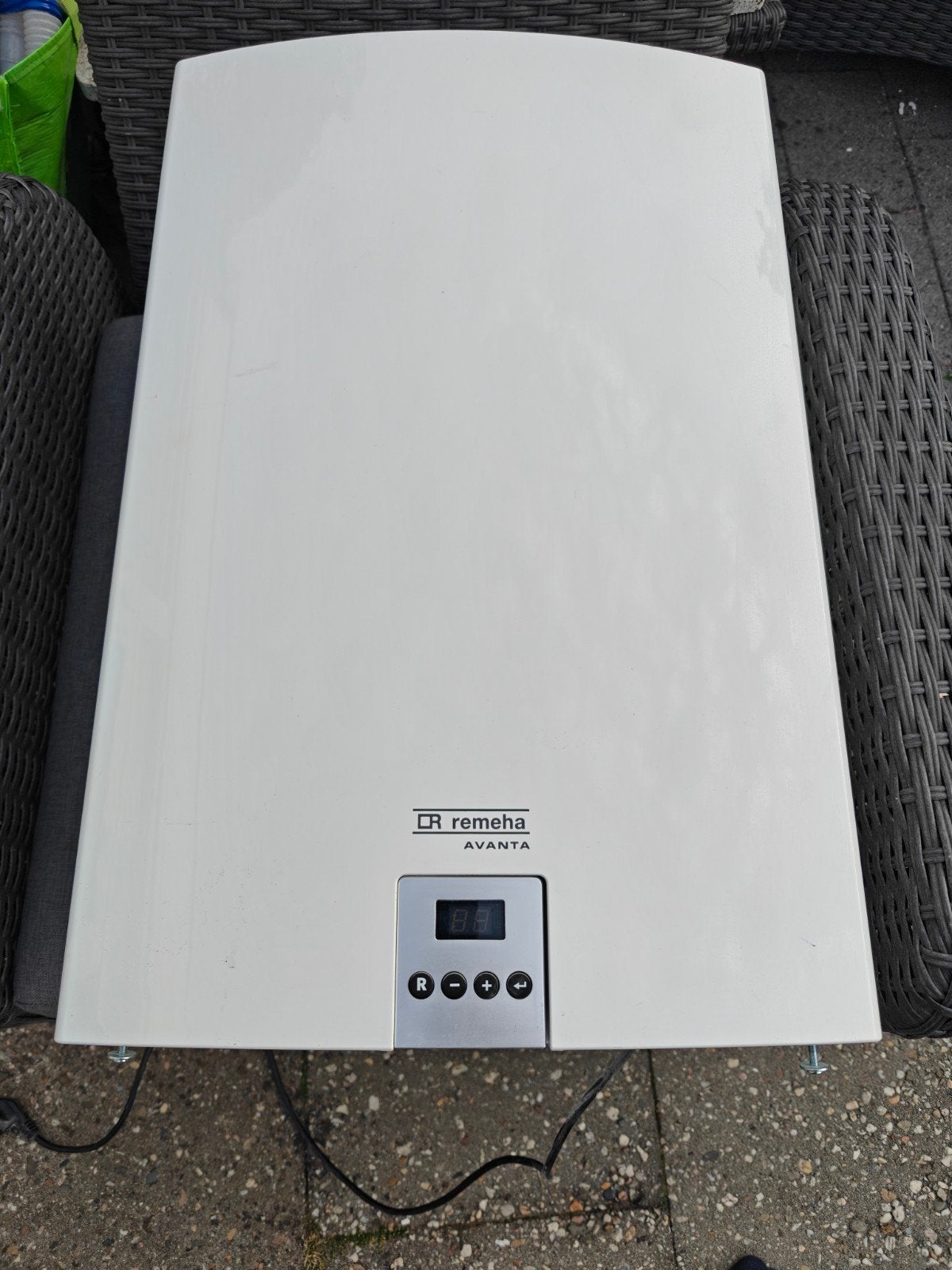 Remeha avanta 28C (cw4) met zwarte iSense, Minder dan 20 liter, Ophalen of Verzenden, Geiser