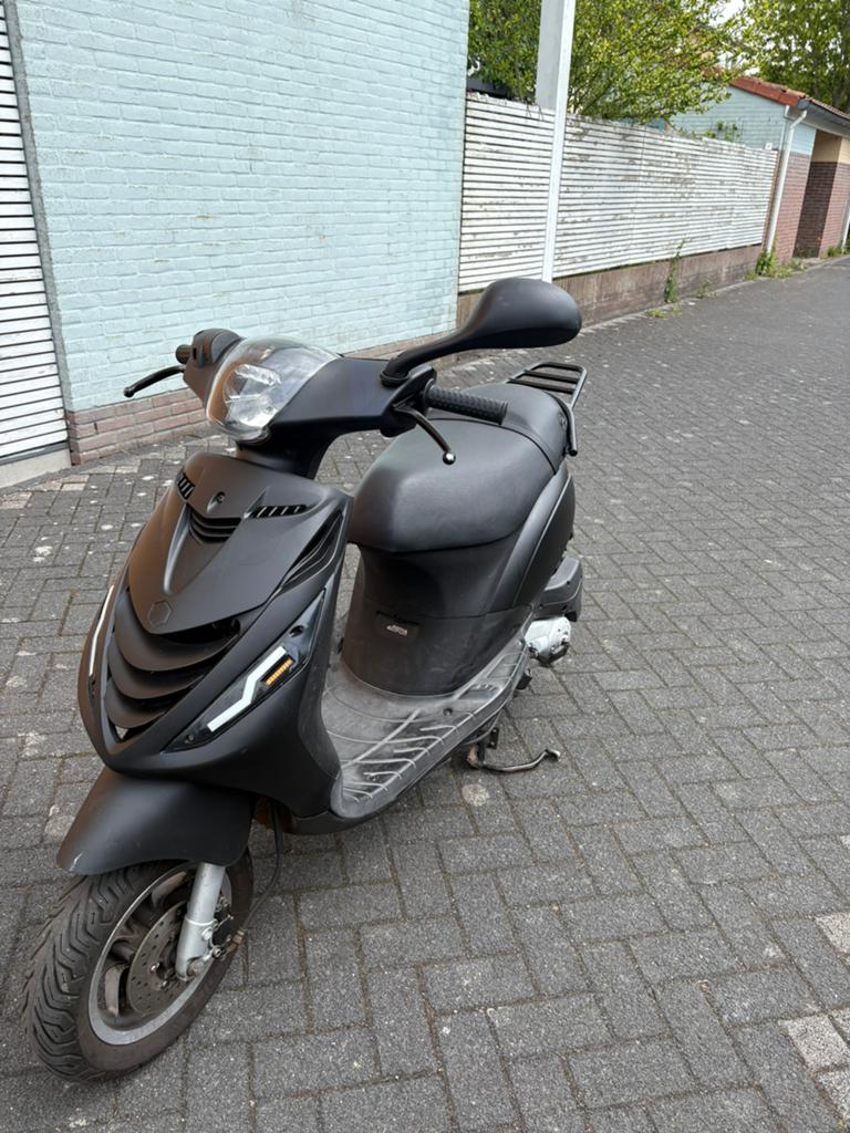 Zip 80cc, Ophalen of Verzenden, Zo goed als nieuw, Benzine, Zip