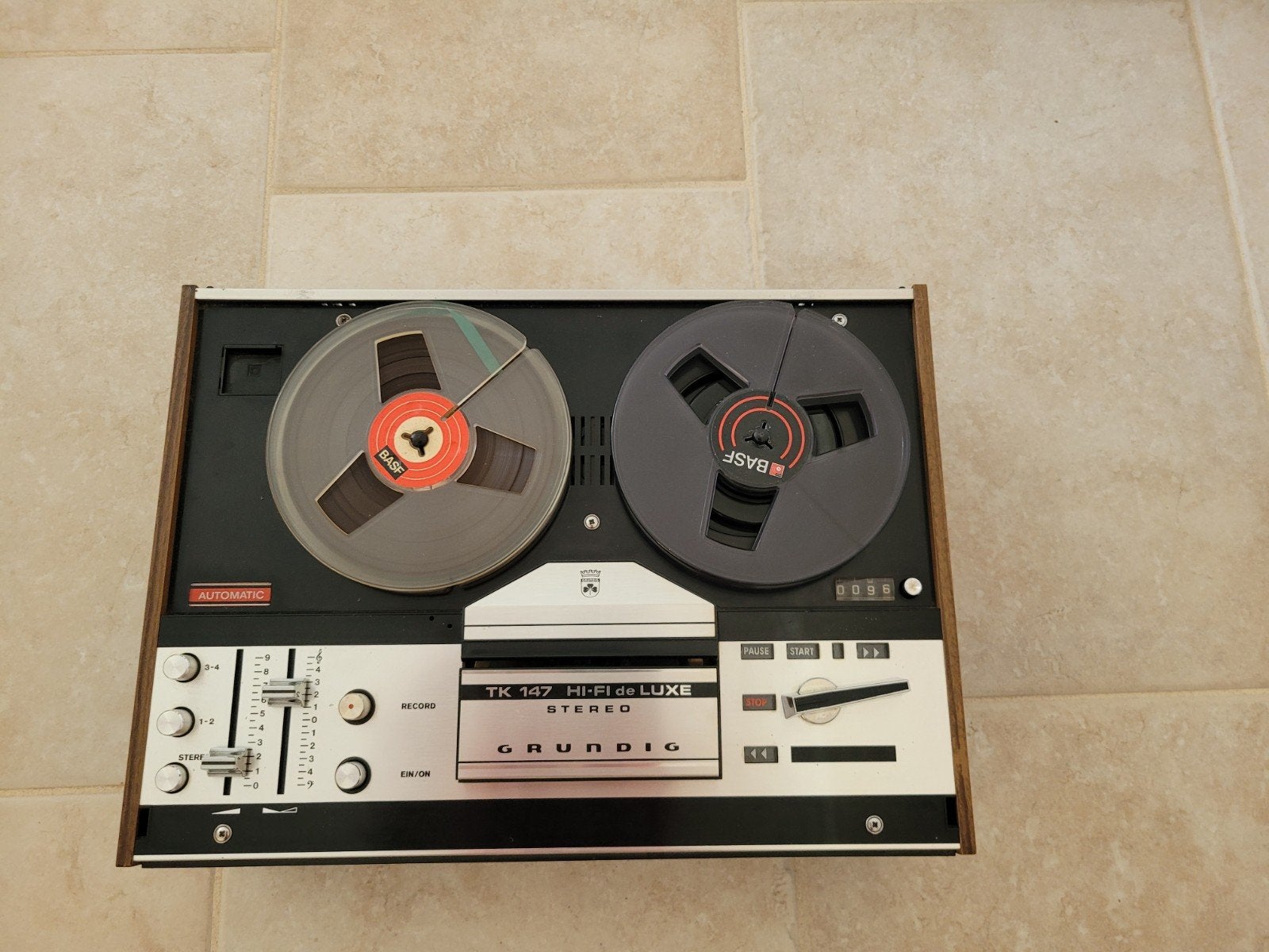 Grundig TK 147 Hi-Fi de Luxe Stereo Bandrecorder, Audio, Tv en Foto, Bandrecorders, Ophalen, Bandrecorder, Met banden