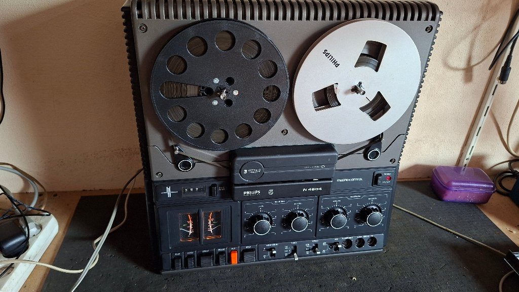 Philips N4504 bandrecorder, compleet gereviseerd, Ophalen, Bandrecorder, Met stofkap