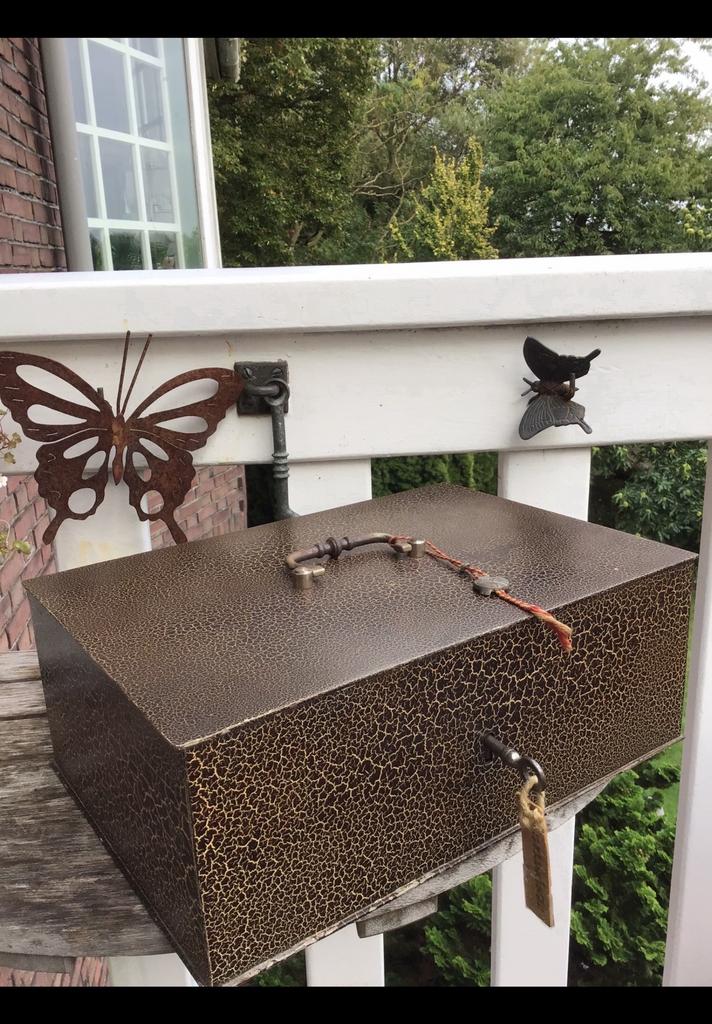 Stalen Beaumont geldkist, kluis met loodje 30 x 20,8 x 11 cm, Ophalen of Verzenden