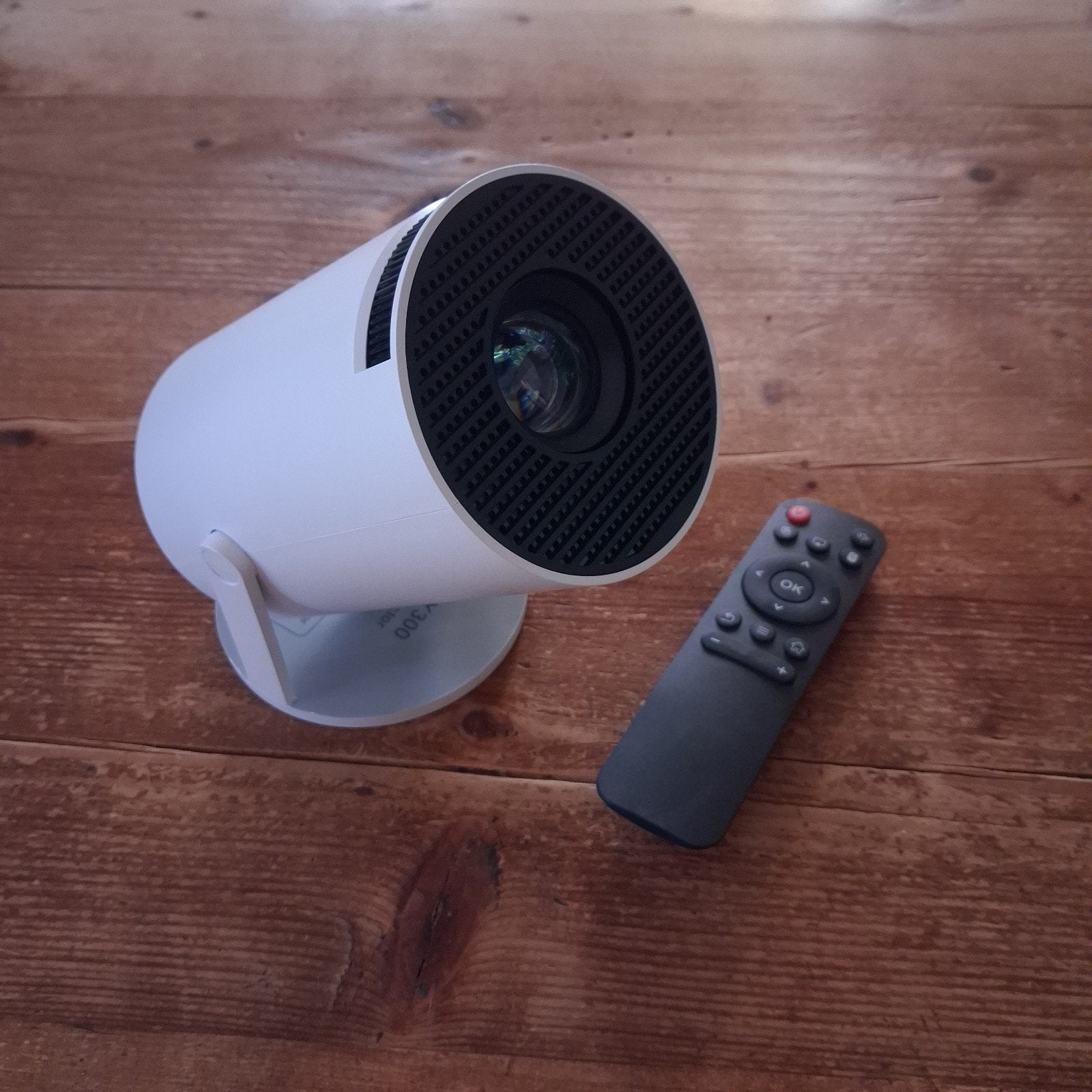 Projector beamer HY300 HD, LED, Ophalen of Verzenden, Zo goed als nieuw, HY300