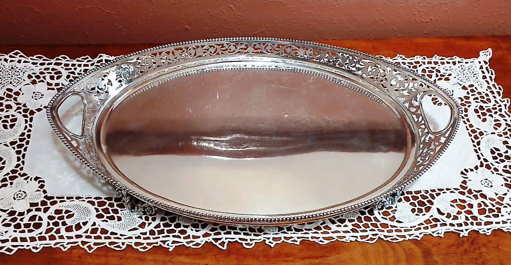 Zilveren dienblad ovaal 47 cm 835 zilver, https://www.zilverjuwelier.nl/product-categorie/dienbladen-zilver/, https://www.zilverjuwelier.nl/winkel/zilveren-dienblad-ovaal-47-cm-835-zilver/