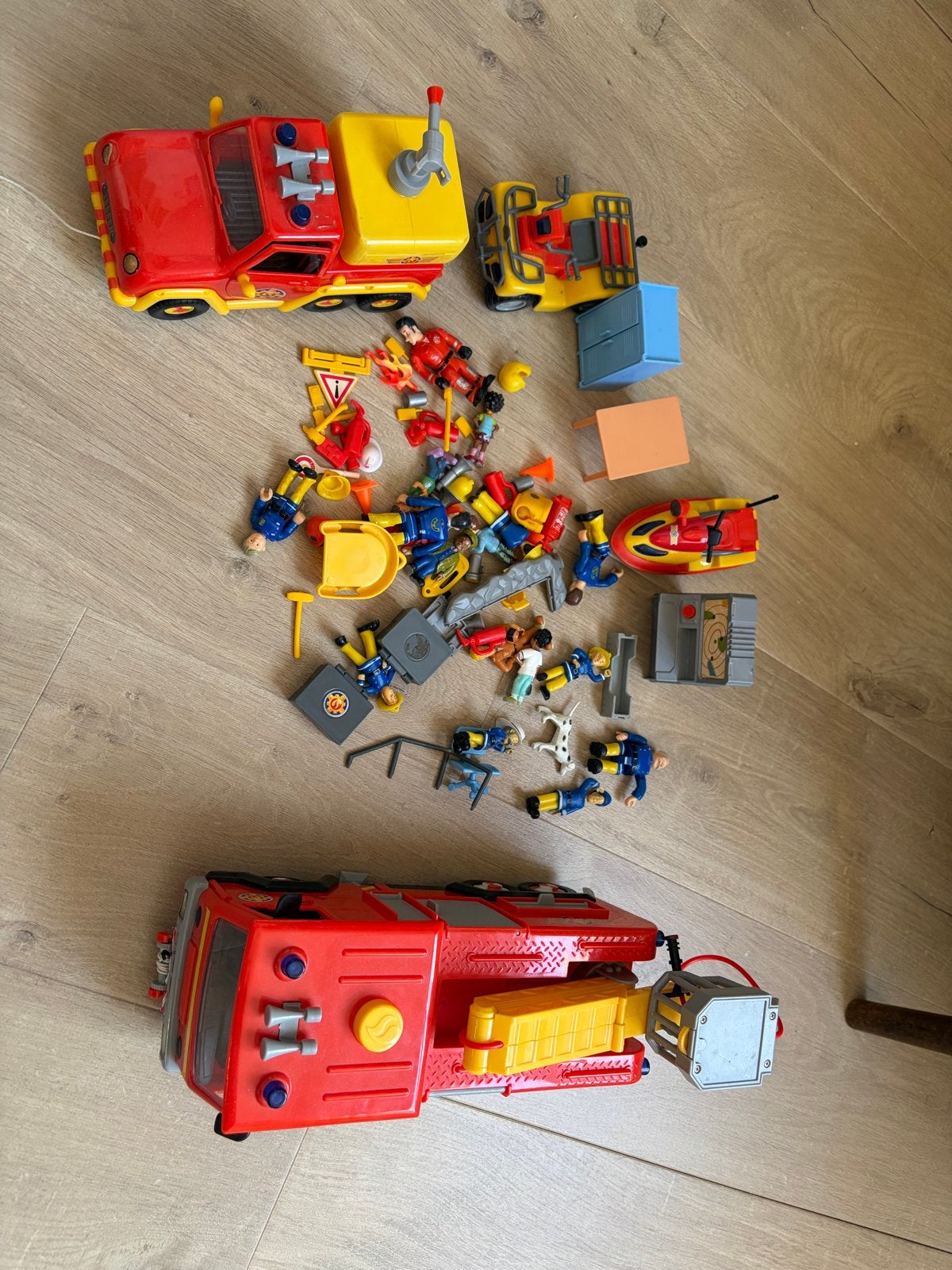 Brandweerman Sam speelgoed set met voertuigen en figuren, Ophalen, Gebruikt