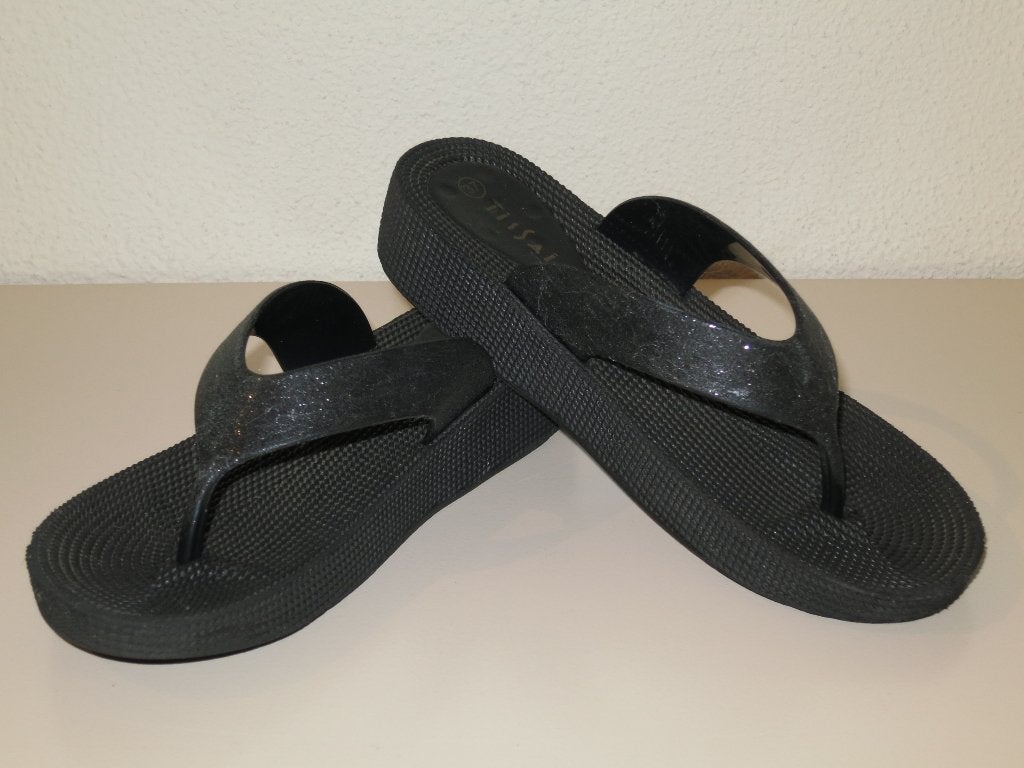 Zwarte slippers met plateauzool – maat 37, Ophalen of Verzenden, Gebruikt, Meisje, Overige typen