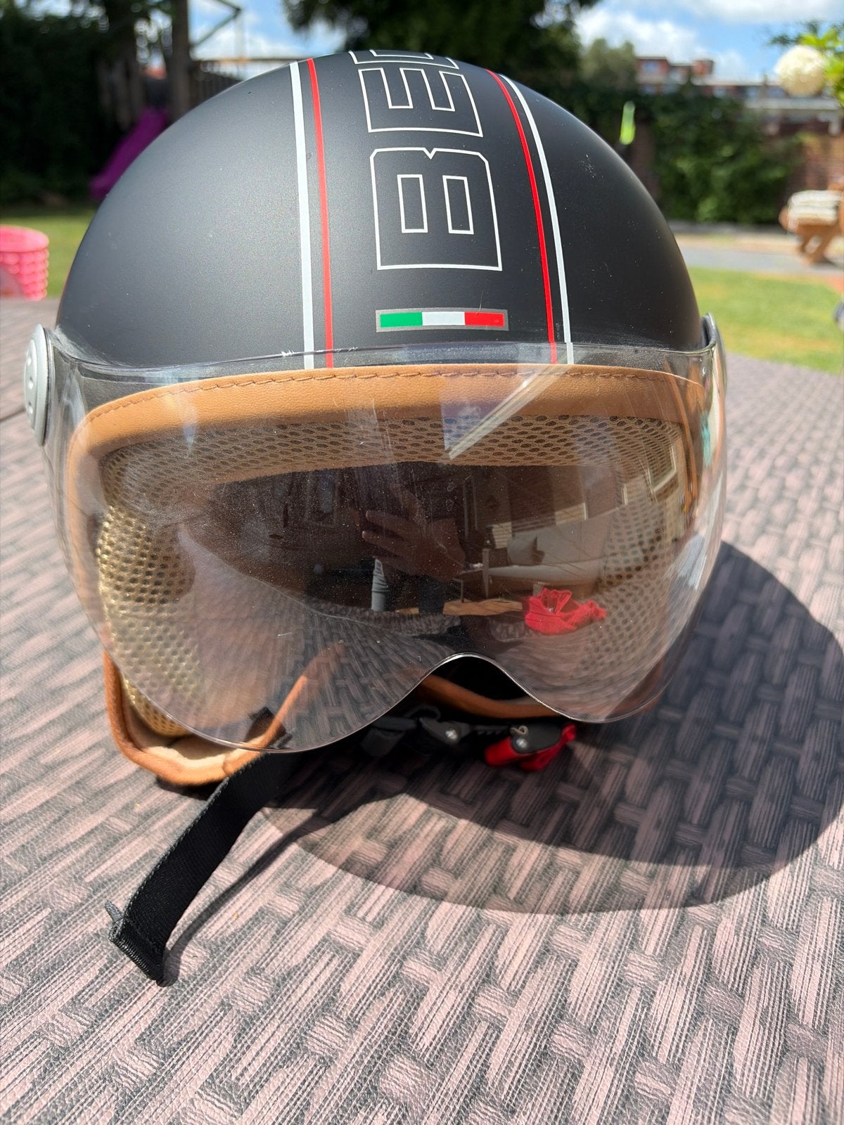 Beon Design Scooterhelm Maat M - Zo goed als nieuw, Fietsen en Brommers, Brommerhelmen, Ophalen, Zo goed als nieuw, Medium