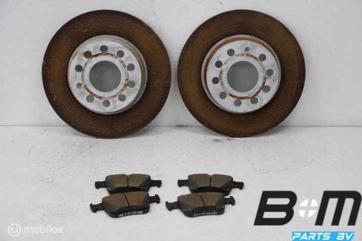 Set schijven + blokken achterzijde VW Golf 7 1K0615601AA, Auto-onderdelen, Gebruikt