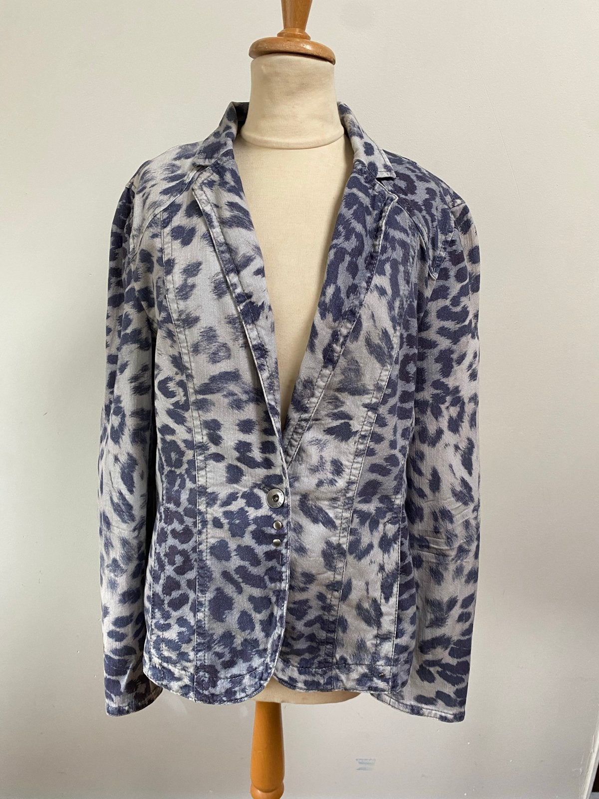Marccain Jasje met Luipaardprint N5, Kleding | Dames, Verzenden, Zo goed als nieuw, Blauw, Jasje