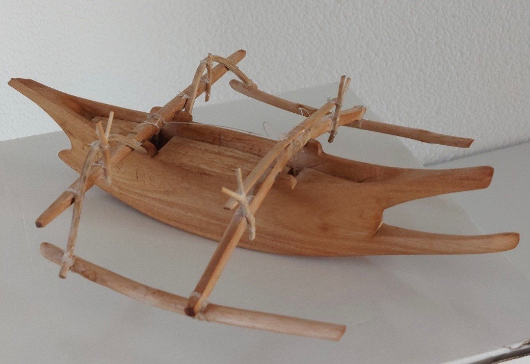 Leuke Indonesisch traditionele
kleine bootje houtsnijwerk, Ophalen of Verzenden, Hout, Houtsnijwerk