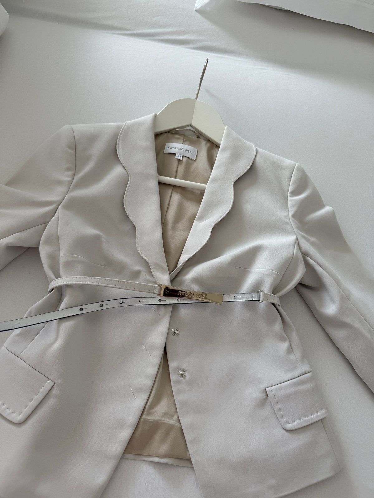 Patrizia Pepe colbert maat 36 beige/zandkleur, Ophalen of Verzenden, Zo goed als nieuw, Maat 36 (S), Beige