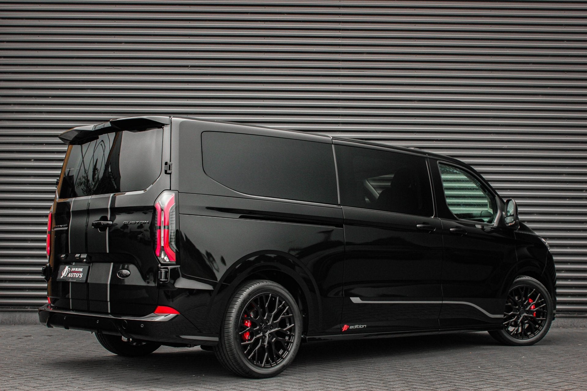 Ford E-Transit Cust. 320 L2H1 Sport 71 kWh DC DUBBEL CABINE, Auto's, Bestelauto's, Automaat, Dealer onderhouden, Achterwielaandrijving