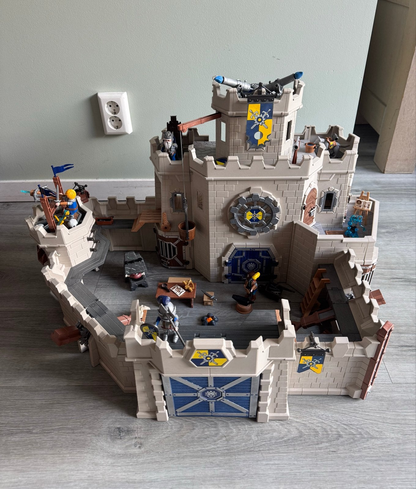Playmobil Novelmore Ridderkasteel met accessoires (70220), Kinderen en Baby's, Complete set, Ophalen of Verzenden, Zo goed als nieuw