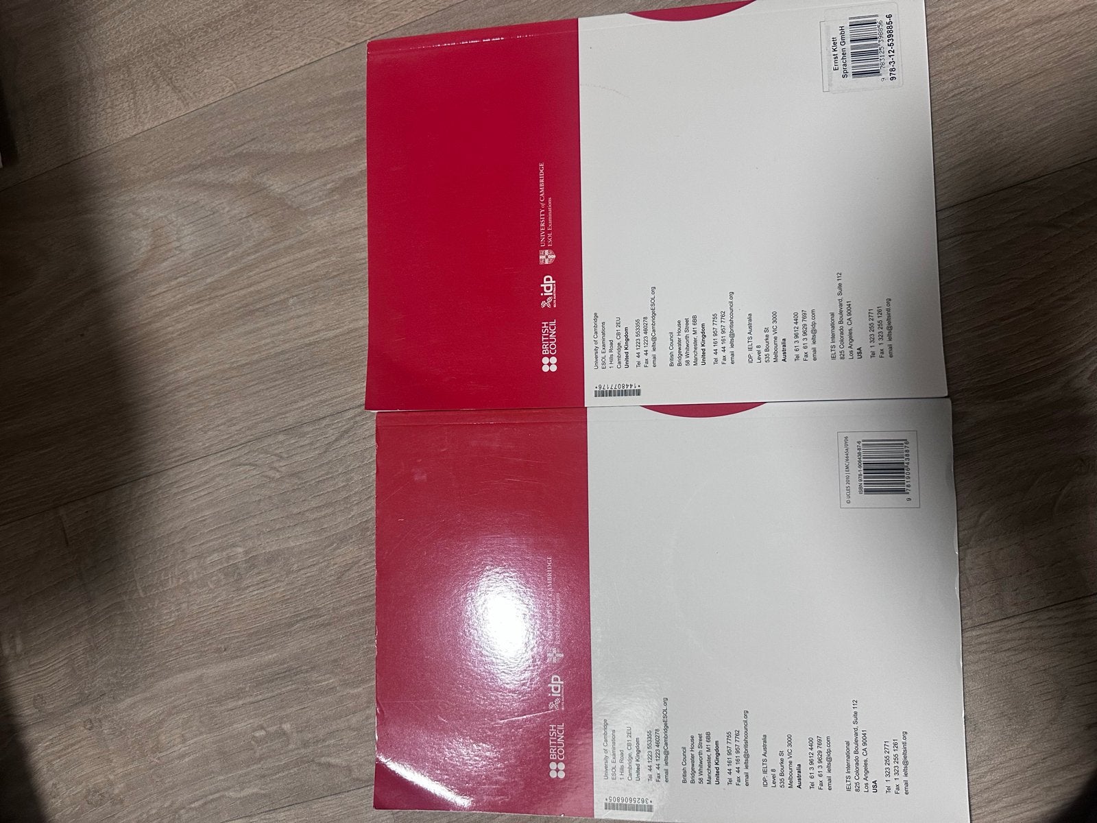 IELTS Official Practice Materials 1 & 2 met CD's, Boeken, Ophalen of Verzenden, Zo goed als nieuw, Non-fictie