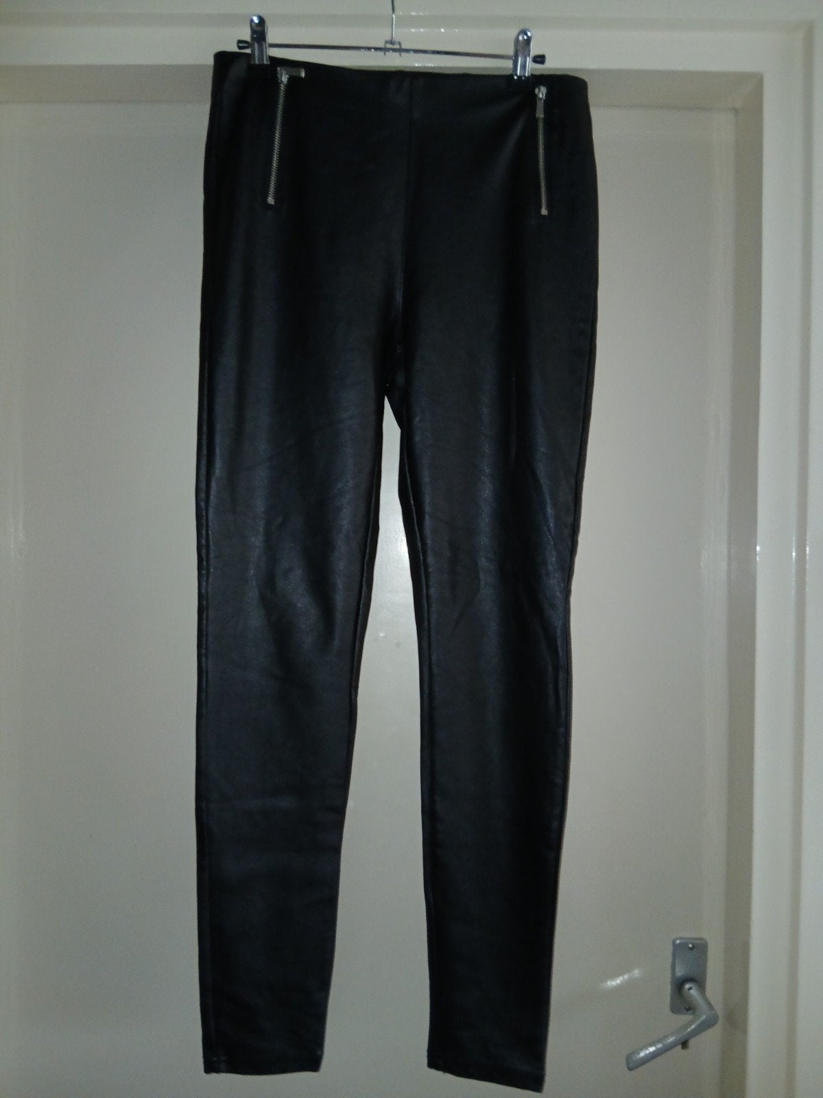ONLY Zwarte Faux Leren Broek met Ritsen - Maat M, Maat 38/40 (M), Zwart, Ophalen of Verzenden, Lang