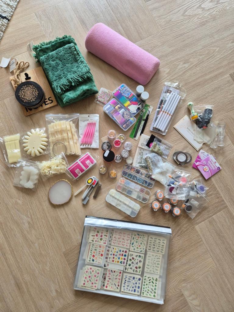 Diverse nail art, Overige kleuren, Ophalen of Verzenden, Zo goed als nieuw, Handen en Nagels