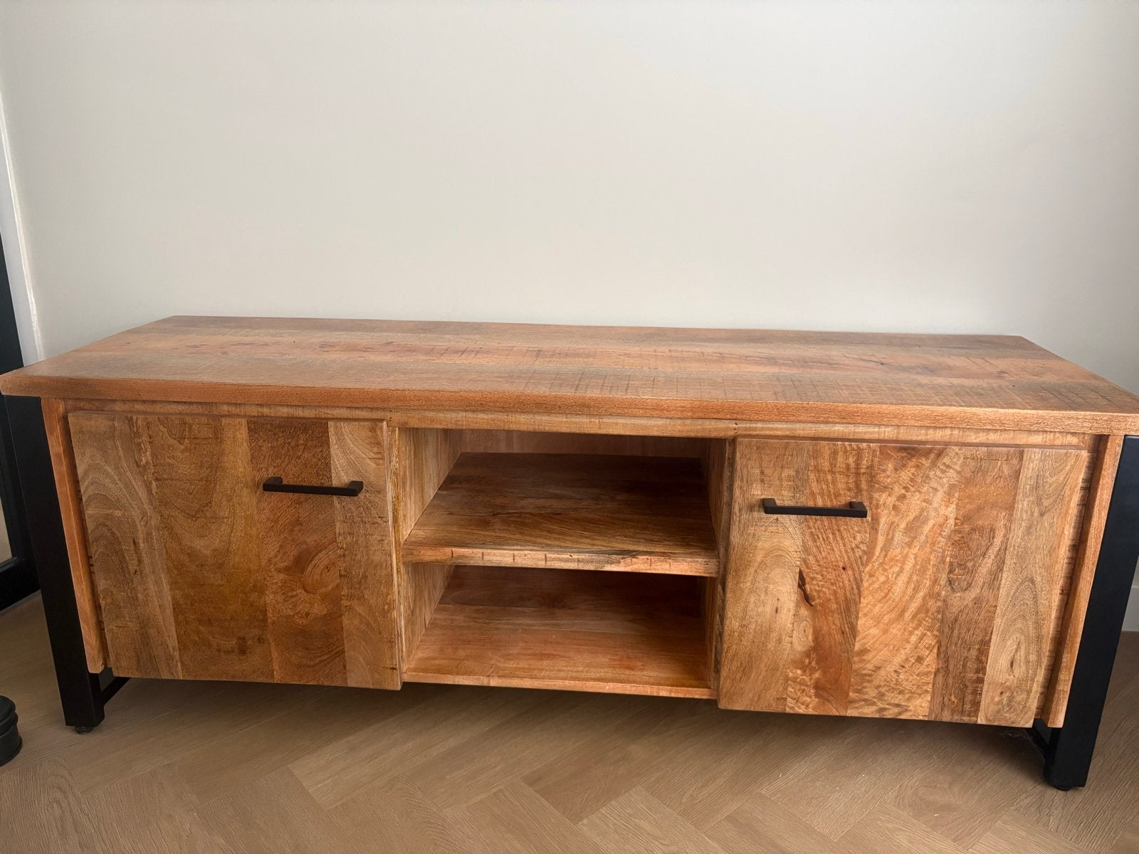 Tv meubel, Ophalen, 150 tot 200 cm, Zo goed als nieuw, Minder dan 100 cm