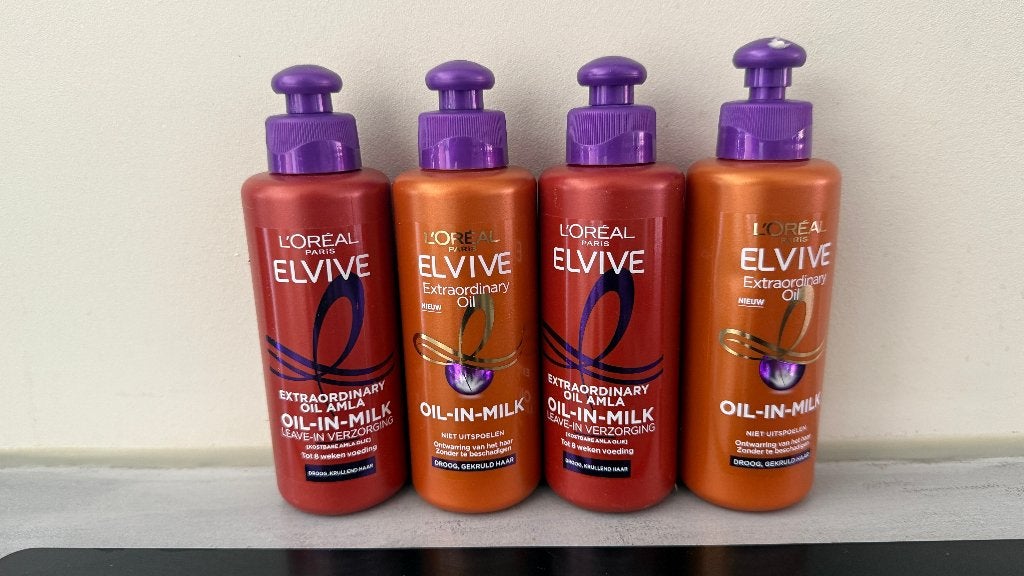 GEZOCHT: L'oreal Elvive Oil-in-milk,  oude verpakking, Ophalen of Verzenden, Nieuw, Shampoo of Conditioner
