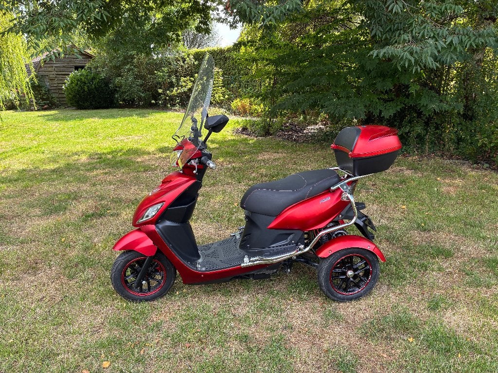 Scootmobiel Nipponia Pride, 100km bereik, Zo goed als nieuw, 16 km/u of meer, 46 km of meer, Ophalen