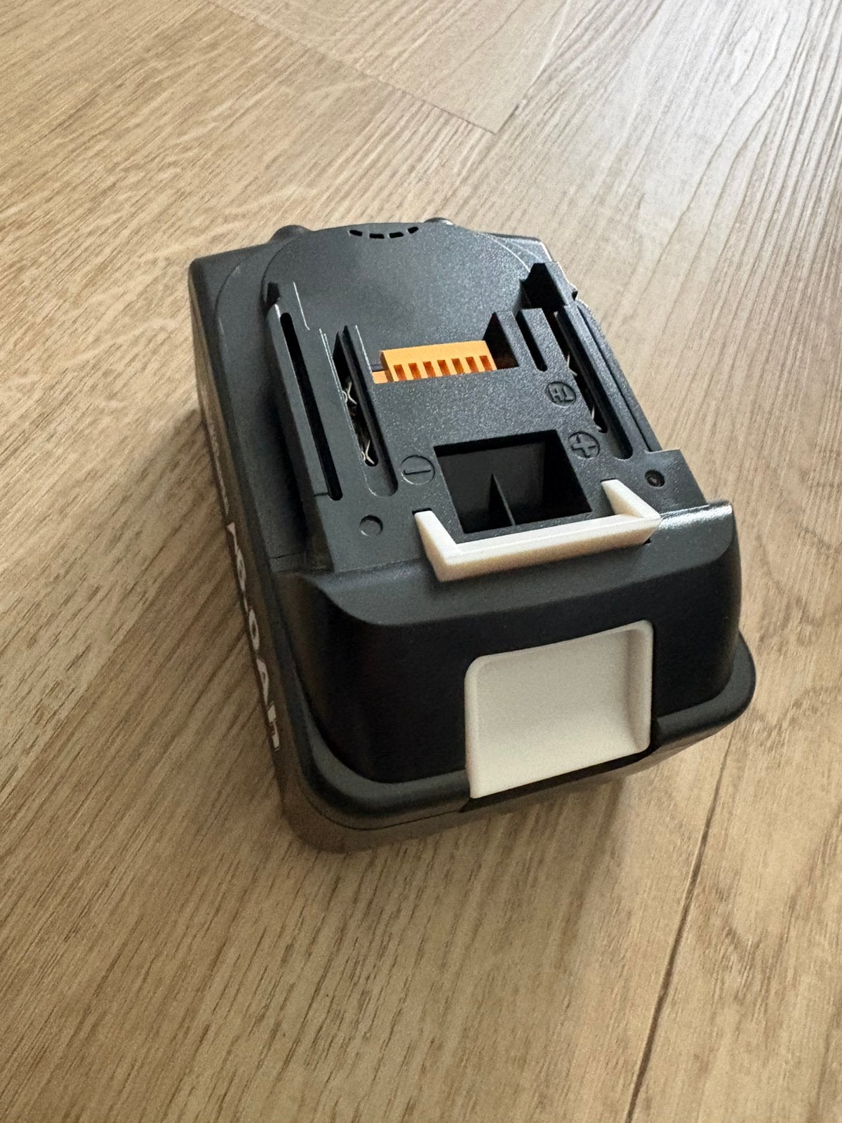 Bijn gratis vervangende  accu batterij makita 6.0 Ah, Ophalen, Nieuw