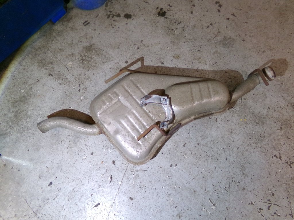 uitlaat einddemper saab 9-3, Ophalen, Saab