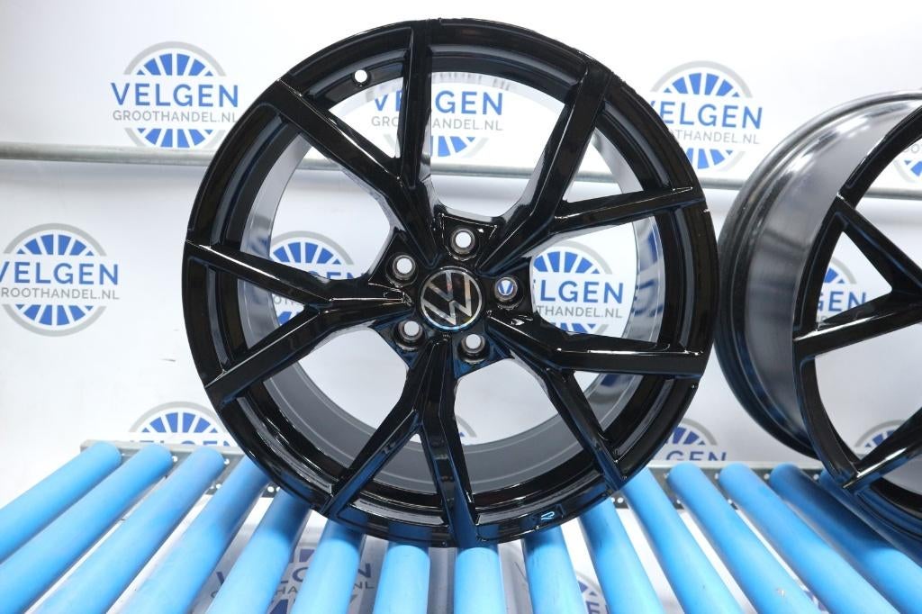 19-inch originele VW Golf Estoril R-Line lichtmetalen velgen, 19 inch, Velg(en), -, -