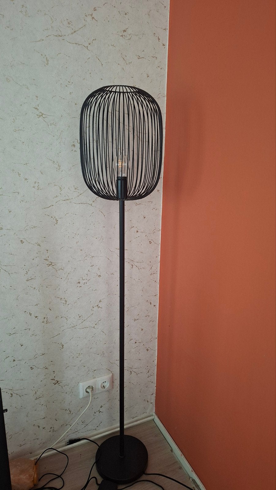 Zwarte vloerlamp met schakelaar - modern design, Ophalen, Gebruikt, Modern, Industrieel, 100 tot 150 cm