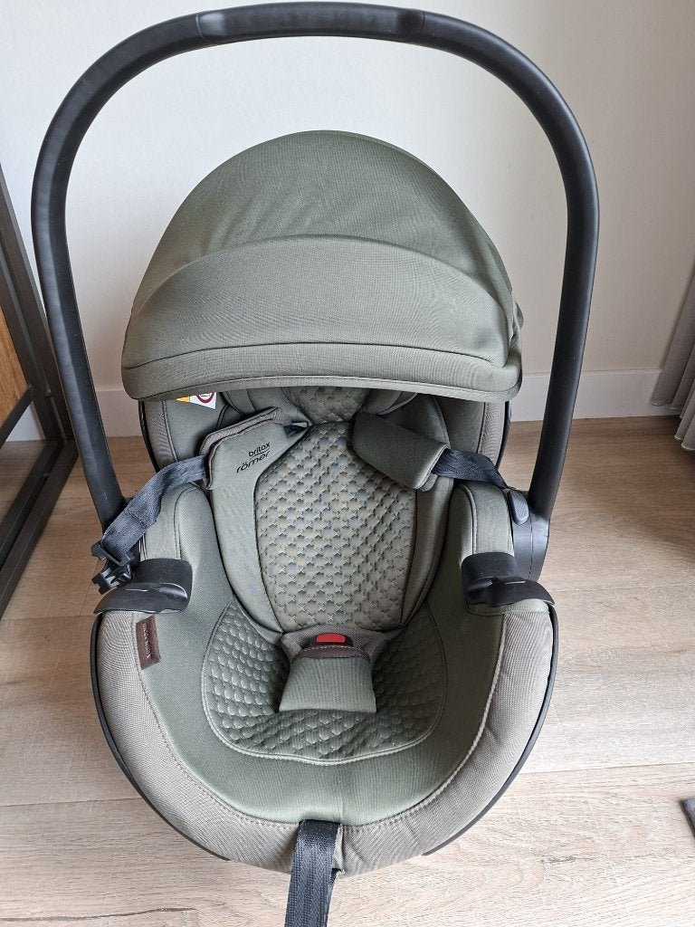Britax Römer Baby-Safe i-Size Autostoel - Olijfgroen, Ophalen, Romer, Zo goed als nieuw, 0 t/m 13 kg