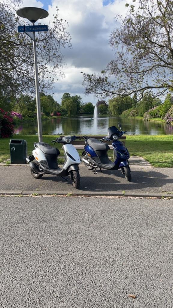 Piaggio Zip 50cc 4 takt FULL OPTION/ Piaggio Zip 70cc 2 takt, Ophalen, Maximaal 45 km/u, Zip, Zo goed als nieuw
