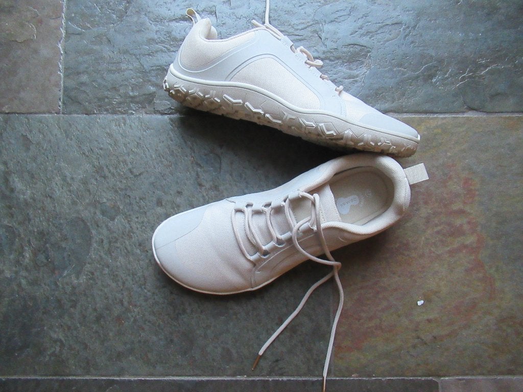 BAREFOOT maat 42 kleur beige zgan vetersluiting € 45, Wit, Overige typen, Nieuw, Ophalen of Verzenden