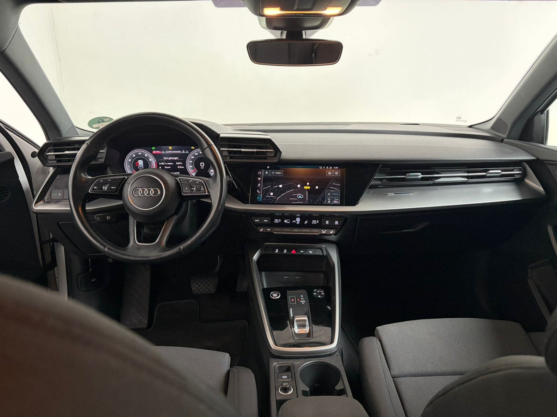 Audi A3 Sportback 30 TFSI Business edition (bj 2021), Auto's, Gebruikt, Euro 6, Wit, Bedrijf