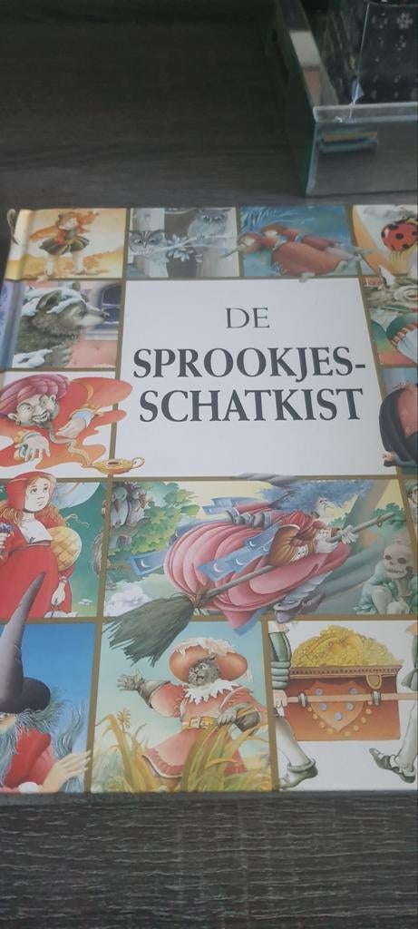 De Sprookjes-Schatkist - Groot sprookjesboek, Boeken, Sprookjes en Fabels, Gelezen, Ophalen of Verzenden