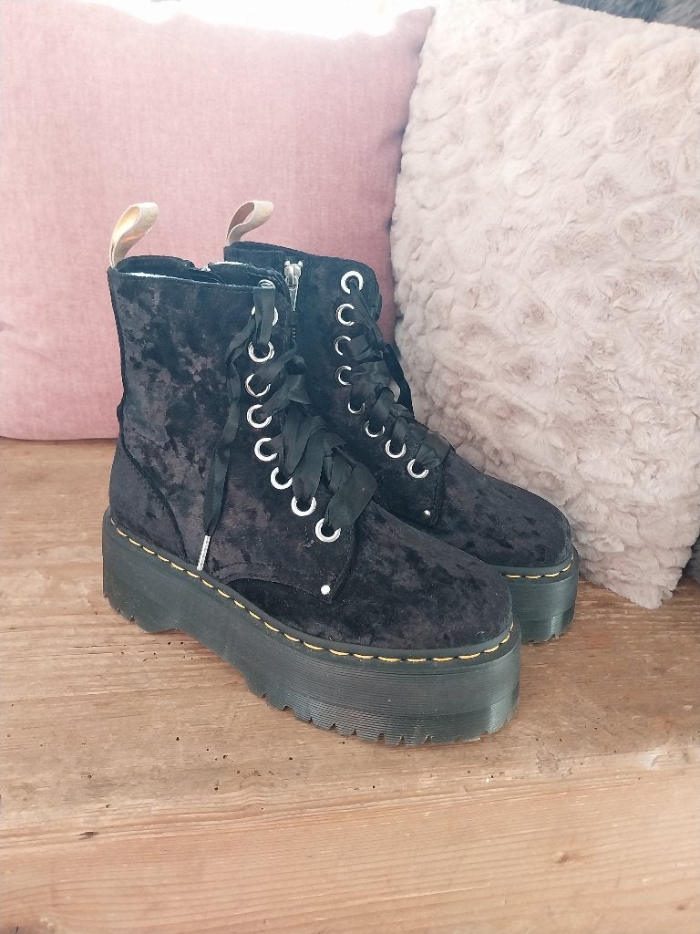 Dr. Martens, Zwart, Boots, Ophalen of Verzenden, Zo goed als nieuw