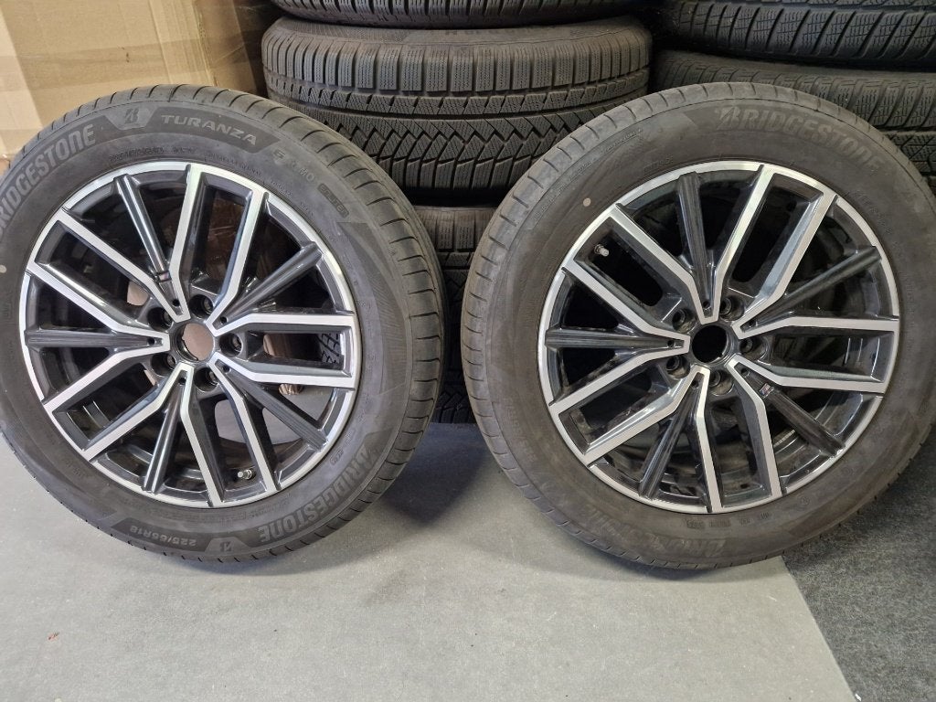 Bmw IX1 X1 U11 18 inc velgen 2 st 225 55 18, Auto-onderdelen, 18 inch, Gebruikt, Banden en Velgen, Ophalen of Verzenden