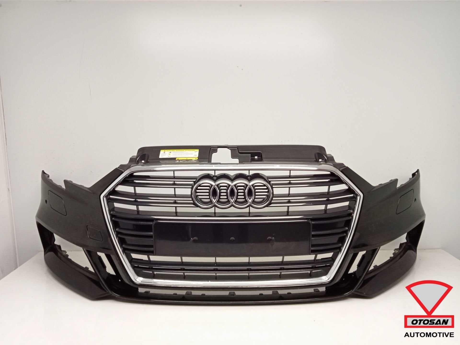 Audi A3 8V Facelift 2017-2021 4x PDC Voorbumper Origineel!