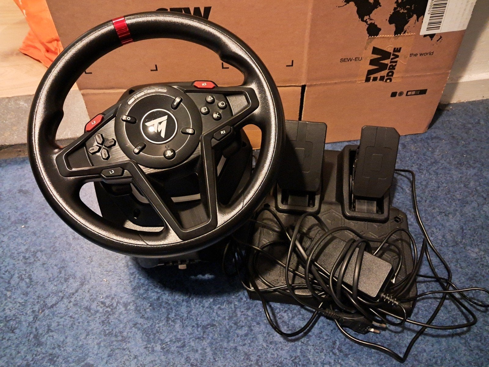 Thrustmaster T128-P racestuur met pedalen, Racestuur, Gebruikt, Force feedback, Thrustmaster
