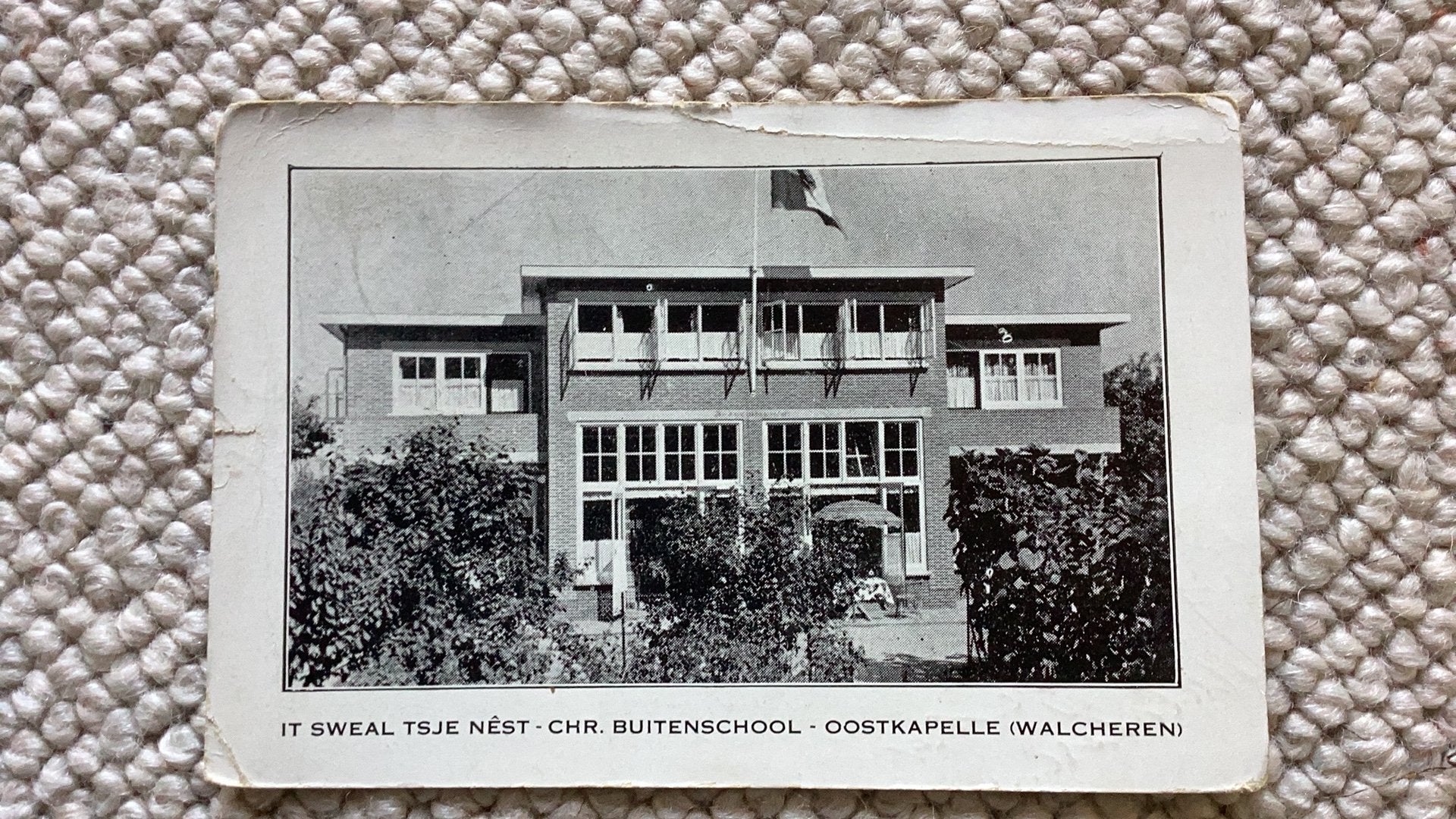 Ansichtkaart Oostkapelle It Swealtsje Nêst Chr. Buitenschool, Ophalen of Verzenden, 1920 tot 1940, Gelopen, Zeeland
