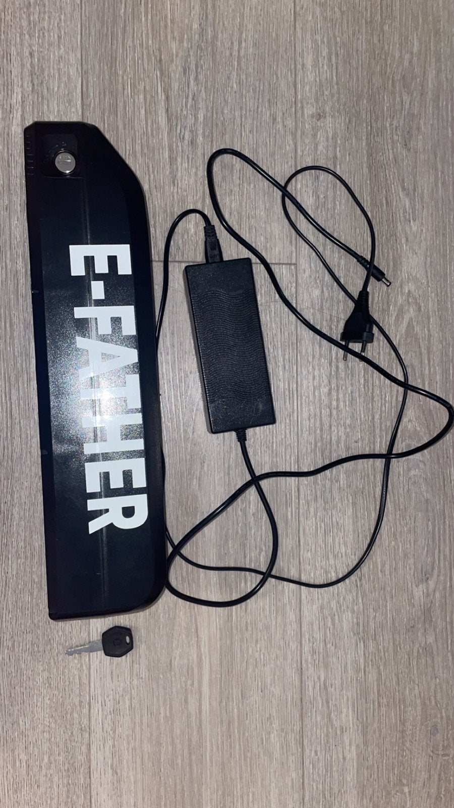Originele Accu La Souris V20 Mini Fatbike + Oplader, Ophalen, Zo goed als nieuw