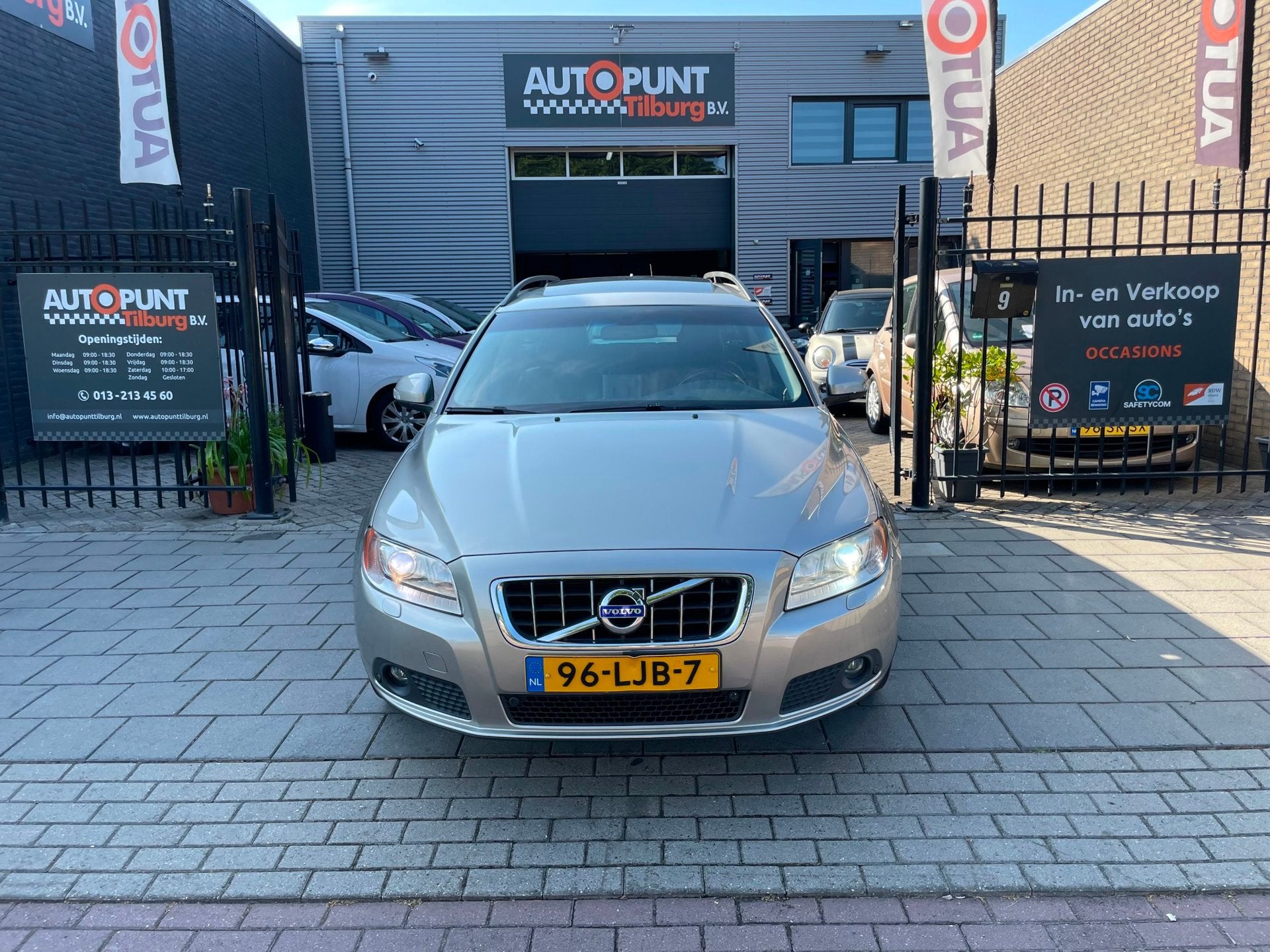 Volvo V70 2.0T Kinetic Schuifdak Trekhaak Airco Navi NAP APK, Voorwielaandrijving, Euro 5, 4 cilinders, Handgeschakeld