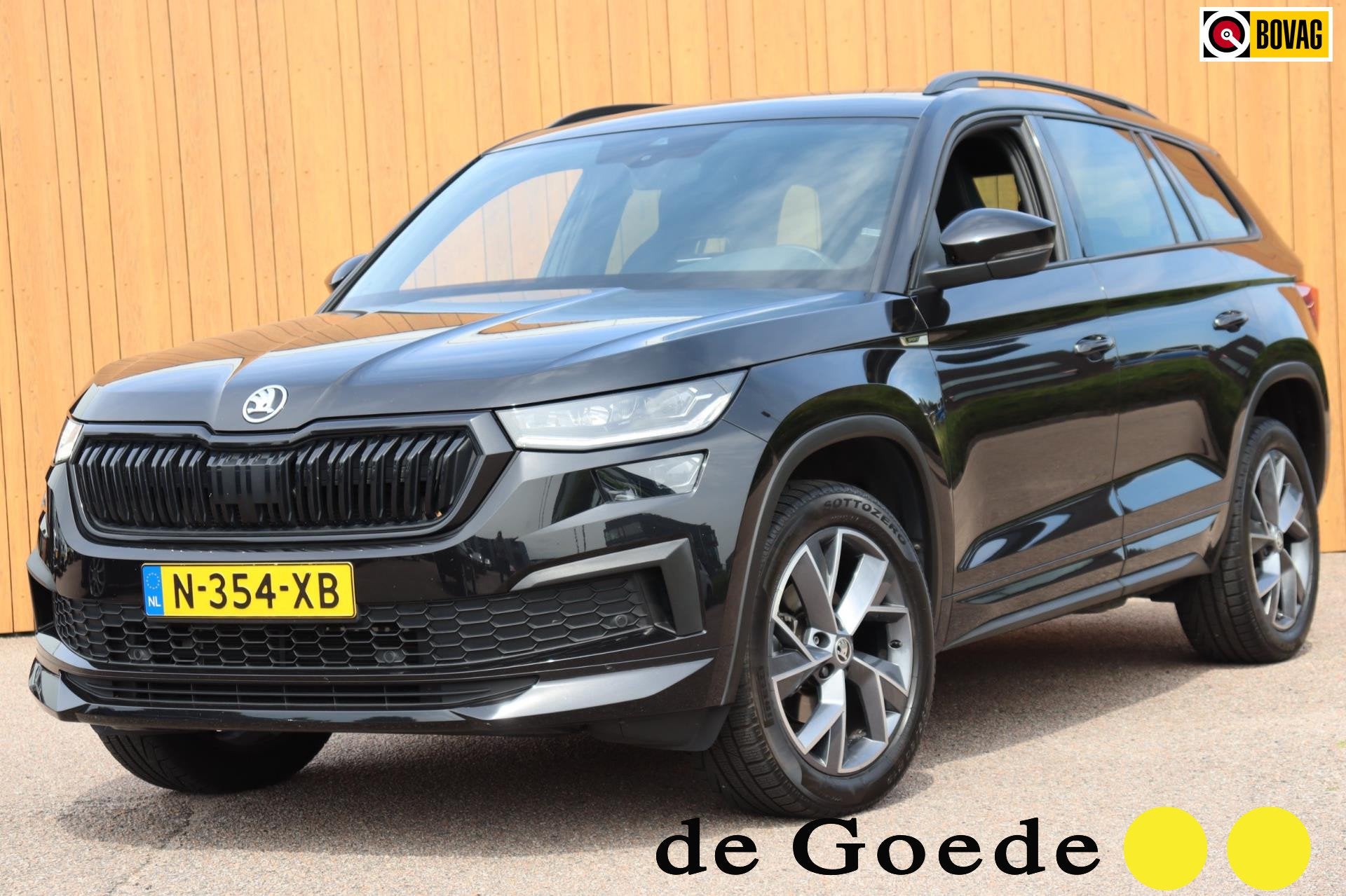Skoda Kodiaq 1.5 TSI Sportline Business orgNL el.klep camera, Auto's, 12 maanden, 4 cilinders, Zwart, Origineel Nederlands