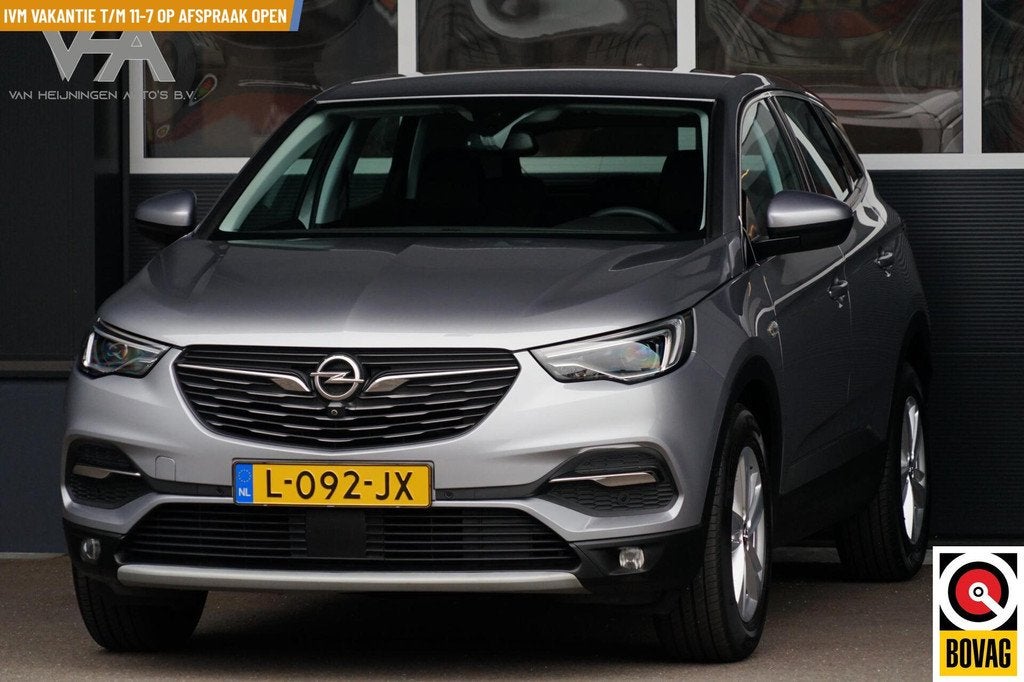 Opel Grandland X 1.2 Turbo Business Elegance, CarPlay, cam., Voorwielaandrijving, Gebruikt, 1199 cc, Automatische klimaatregeling