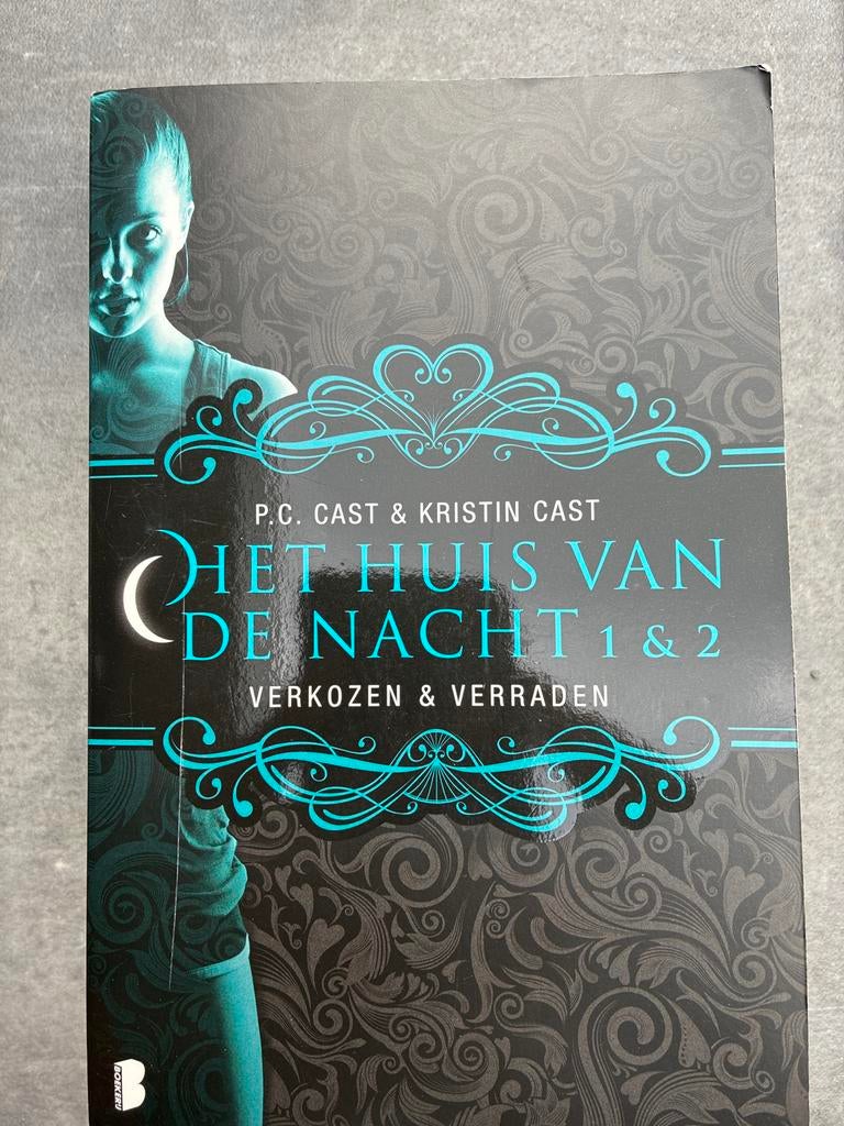 Het Huis van de Nacht 1&2 - P.C. & Kristin Cast, Ophalen of Verzenden, Zo goed als nieuw