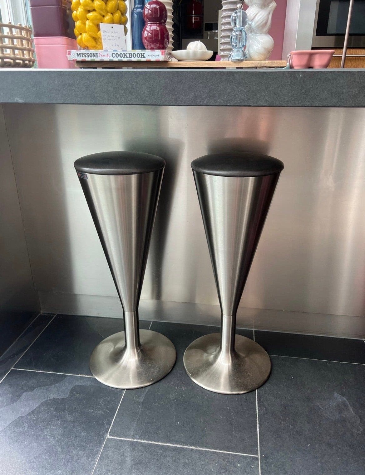 Johanson Design Krukken 2x - Stijlvol en Modern, Ophalen, Zo goed als nieuw, Staal